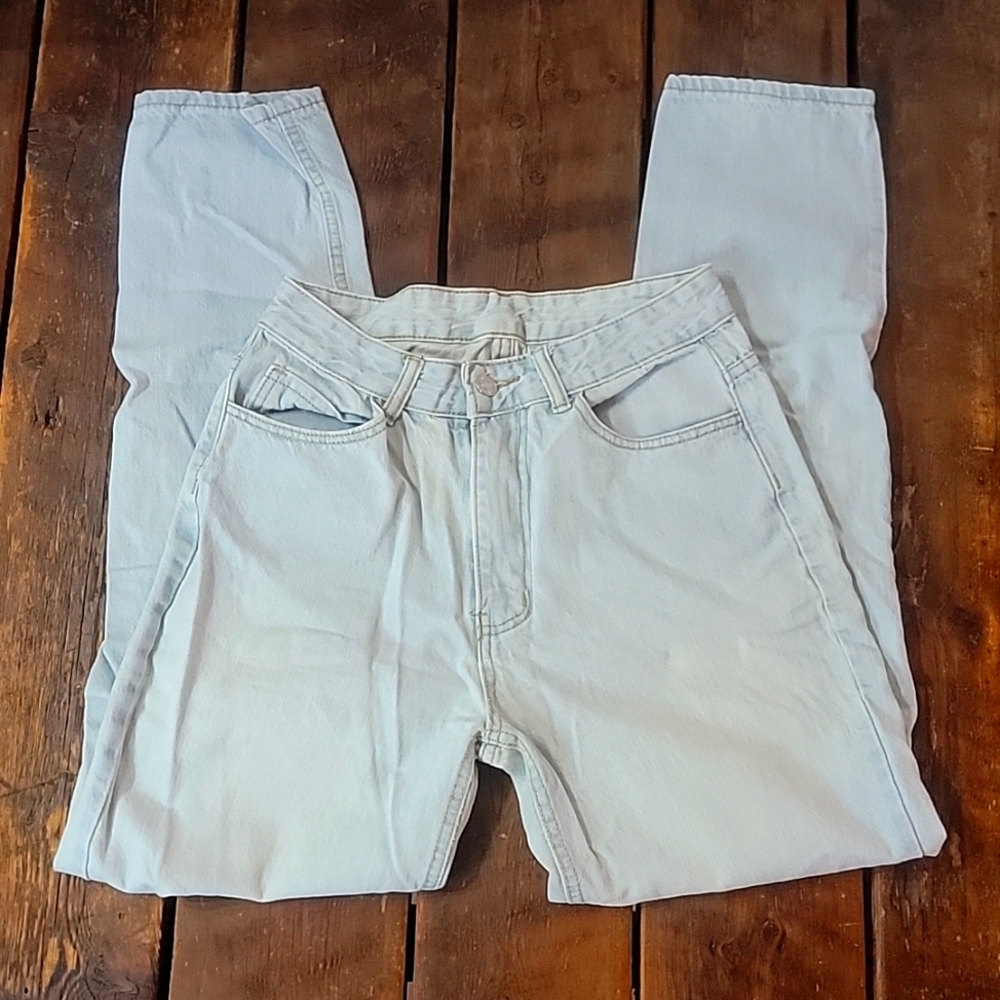 Seeing Women's Jeans